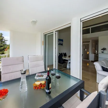 Sun & Sea Apartment *