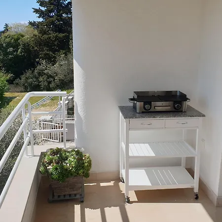 Sun & Sea Apartment